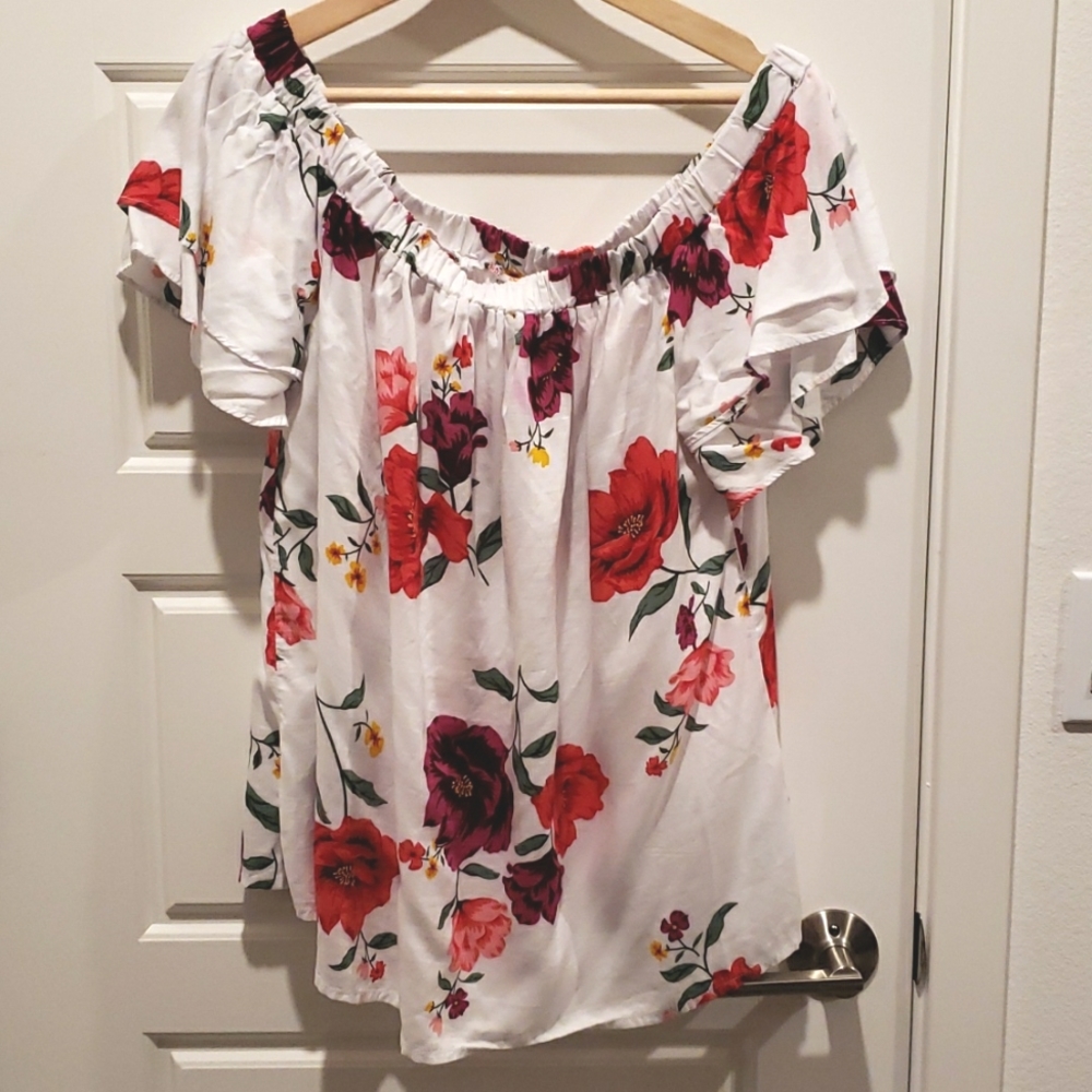 Off the shoulder floral top - size XL